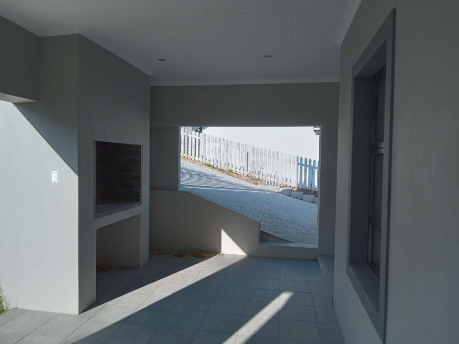 2 Bedroom Property for Sale in Meedingsride Western Cape